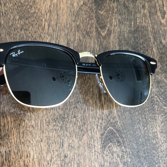 Ray-Ban Clubmaster Classic - Picture 1 of 2